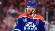 Connor McDavid's Historic Five-Point Night Powers Oilers to Pacific Division Lead