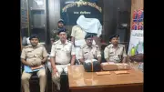 Daltonganj Police Arrest Two, Seize 5.5 kg Marijuana and Cash