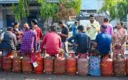 Delhi Bans Direct LPG Cylinder Sales from Godowns, Expands 5-Kg Access