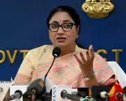 Delhi CM Rekha Gupta Emphasizes Timely Completion of Budget Projects