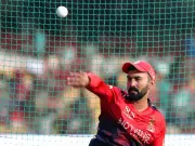 Dinesh Karthik Reflects on RCB's Narrow Loss to DC, Cites Run Shortfall