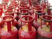 Government Doubles Free LPG Cylinder Allocation for Migrant Workers Nationwide