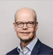 IB Chief Urges International Schools to Connect with Local Communities