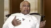 Kharge: BJP Scored Double F in Ensuring Fuel, Fertilizer Security