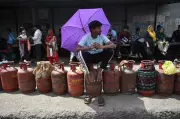 LPG Crisis in Lucknow Forces Eateries to Hike Prices of Kebabs and Biryanis by 30-40%