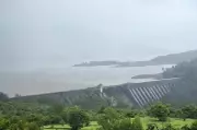Maharashtra CM Orders DPR for Major Floodwater Diversion Project to Marathwada