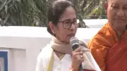 Mamata Banerjee Defies ED Arrests, Vows Trinamool Will Not Be Intimidated in Bengal Polls