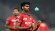 Mayank Yadav Trolled After Costly Return; Ian Bishop Defends Pacer