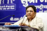 Mayawati Honors Jyotiba Phule, Criticizes SP for Renaming Districts