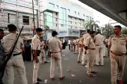 Patna: Family Protests Hospital Negligence After Teen Dies, Drags ICU Bed onto Street