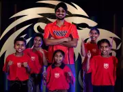PBKS Arshdeep Singh Meets Young Fans in Candid IPL 2026 Meeting