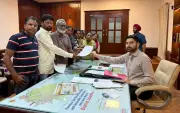Pendu Mazdoor Union Highlights Delays in Housing Grants, Raises LPG Concerns