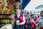 PM Modi's Surprise Jhargram Stop: Enjoys Street Food Jhalmuri, Connects with Locals