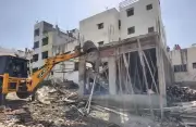 Pune Civic Chief Suspends Engineers, Issues Notice Over Encroachment Inaction