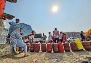 Pune Family's Struggle Highlights LPG Shortage Crisis Despite Official Claims