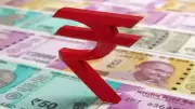 Rupee Gains 33 Paise to 92.85 vs Dollar as RBI Tightens Rules to Curb Speculation
