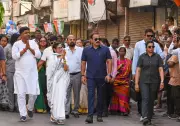 SIR Controversy Becomes Defining Issue in Bengal's Election Campaign