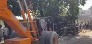Truck Accident in Kannauj Kills 14-Year-Old Student and Fruit Vendor, Three Critically Injured
