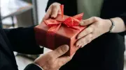 Vastu Shastra: 10 Items to Avoid Gifting for a Housewarming Ceremony