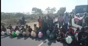 Veeravalli villagers block highway over water shortage