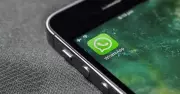 WhatsApp Standalone App Coming to Apple CarPlay, Enabling Direct Messaging