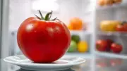 Why Refrigerating Tomatoes Destroys Their Flavor: The Science Explained