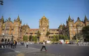 Wrong Signal at CSMT Disrupts Mumbai Suburban Trains for 30 Minutes