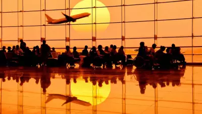 10 Busiest US Airports: Why Millions of Travellers Pass Through Them