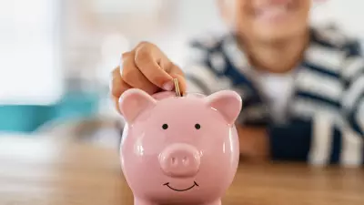 5 Money Habits Parents Should Teach Kids from a Young Age