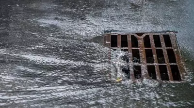 Bengaluru Civic Bodies Race to Clear Drains Before Monsoon