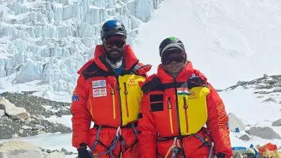 Crowded Everest: Climbers Stuck in Oxygen-Starved Summit Queues