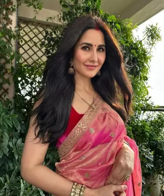 Desi Twists for Modern Divas: Fusion Fashion and Lifestyle Trends
