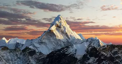 Everest: The Crowded Crown – Overcrowding on the World's Tallest Peak