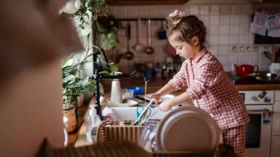 How to Raise Independent Children: Simple Tips for Parents