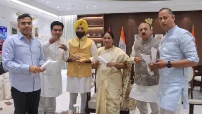 Jhalmuri and Rasgulla Party at Delhi Secretariat Celebrating Bengal Win