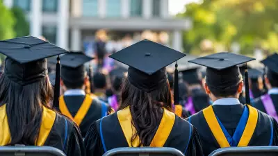 Karnataka Panel to Review University Convocation Dress Code for Khadi