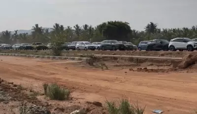Long Weekend Rush Causes Traffic Jams on Mysuru Road, Police Divert Traffic