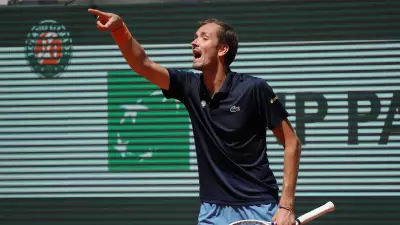 Medvedev Exits French Open in First Round to Australian Wildcard