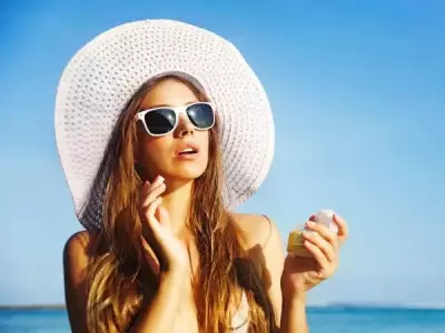 Natural Ingredients for Sweat-Proof Summer Beauty: Balance and Shine Control