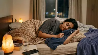 Partner's T-shirt scent improves sleep quality naturally