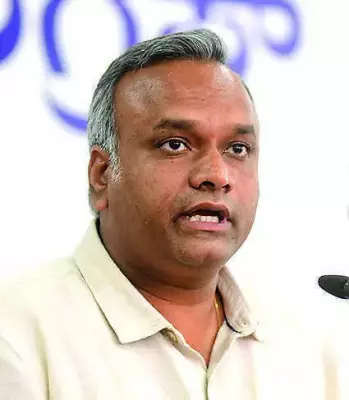 Priyank Kharge Slams Media Over Vijayendra Metro Ride Coverage