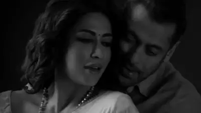 Salman Khan Drops New 'Main Hoon' Music Video on Eid for 'Maatrubhumi'