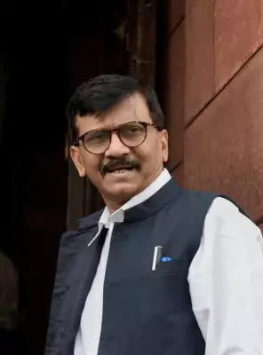 Sanjay Raut Reveals Mamata Banerjee Warned INDIA Bloc About Nitish Kumar's Loyalty
