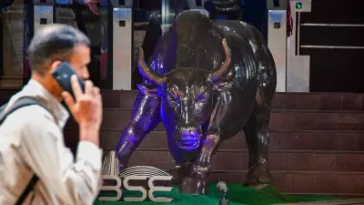 Stock Markets Fall for Second Day as Energy, Banking Shares Drag