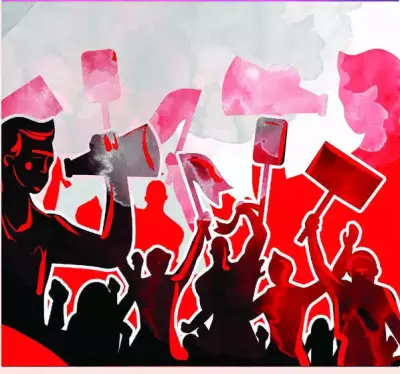 Villagers Block Road in Siwan After Youth Killed in Liquor Feud