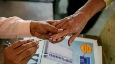 West Bengal: EC Orders Repolling in 15 Booths on May 2 After Complaints
