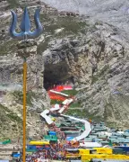 4 Youths from UP, MP Undertake 9-Month Dandavat Yatra to Amarnath Shrine