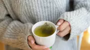 5 Morning Drinks to Beat Bloating and Gas Without Bad Taste