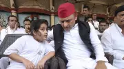 Akhilesh Yadav's Touching Moment with Niece at Prateek Yadav's Funeral