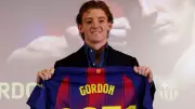 Anthony Gordon Stuns Barcelona Fans with Fluent Spanish at Unveiling